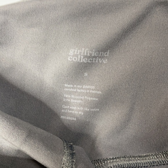 Girlfriend Collective High-Rise Compressive Legging in Grey - Picture 4 of 14